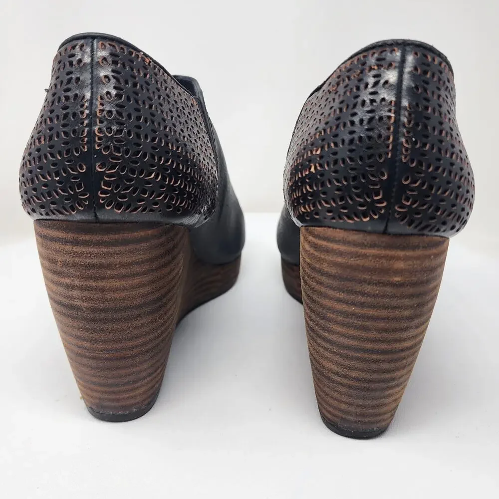 Dr. Scholl's Harlow Wedge Bootie Women 9 Wide Dark Brown w Perforated Heel